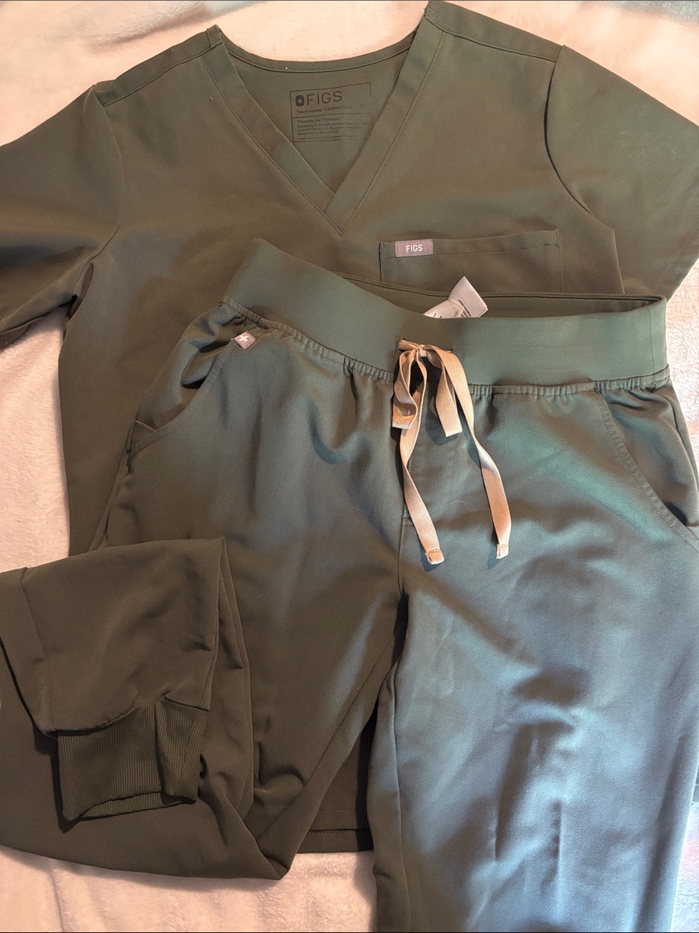 FIGS Olive Green vneck and Jogger Scrub Pants with Tan Drawstring